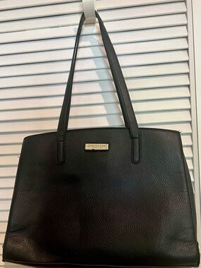 Women’s London Fog Black Pebbled Leather Tote